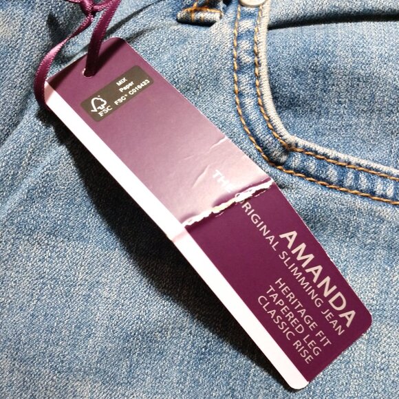 Gloria Vanderbilt Women's Rose Bouquet Embroidered Tapered Fit Jeans 14P Petite - Picture 11 of 12